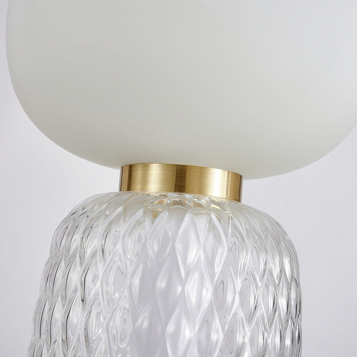 Светильник Favourite 4057-1P